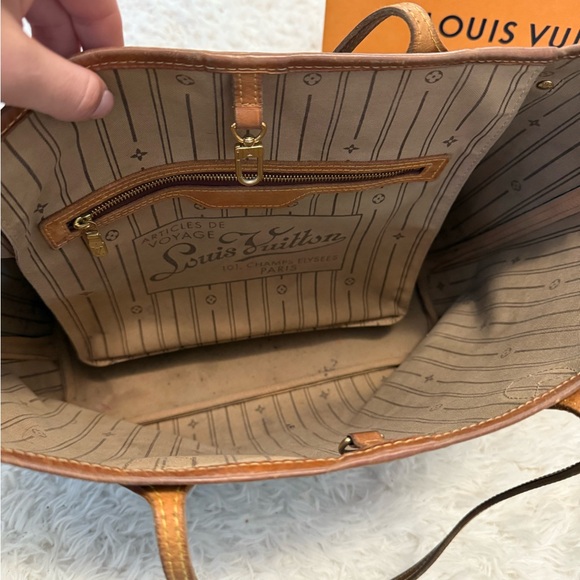 Louis Vuitton Brown Monogram Neverfull Bag - Picture 6 of 12